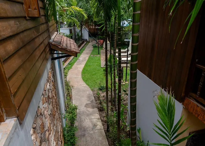 Isann Hotel 4*